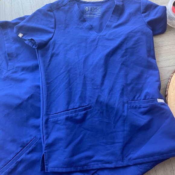 Figs Tops - Womens royal blue FIGS scrubs size xxs. Excellent condition. 2 tops. 1 pant